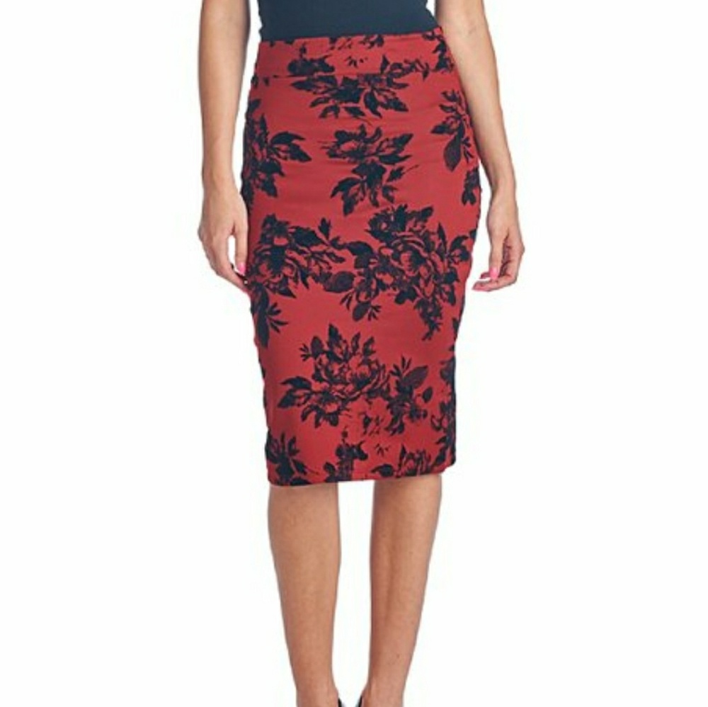 Brooke & Emma Black Burgundy Floral Skirt Sz M